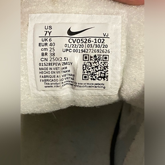 Nike Air Max 90 Flyease (GS) Triple White CV0526-102 Youth Sz 7Y EUC - Picture 2 of 7